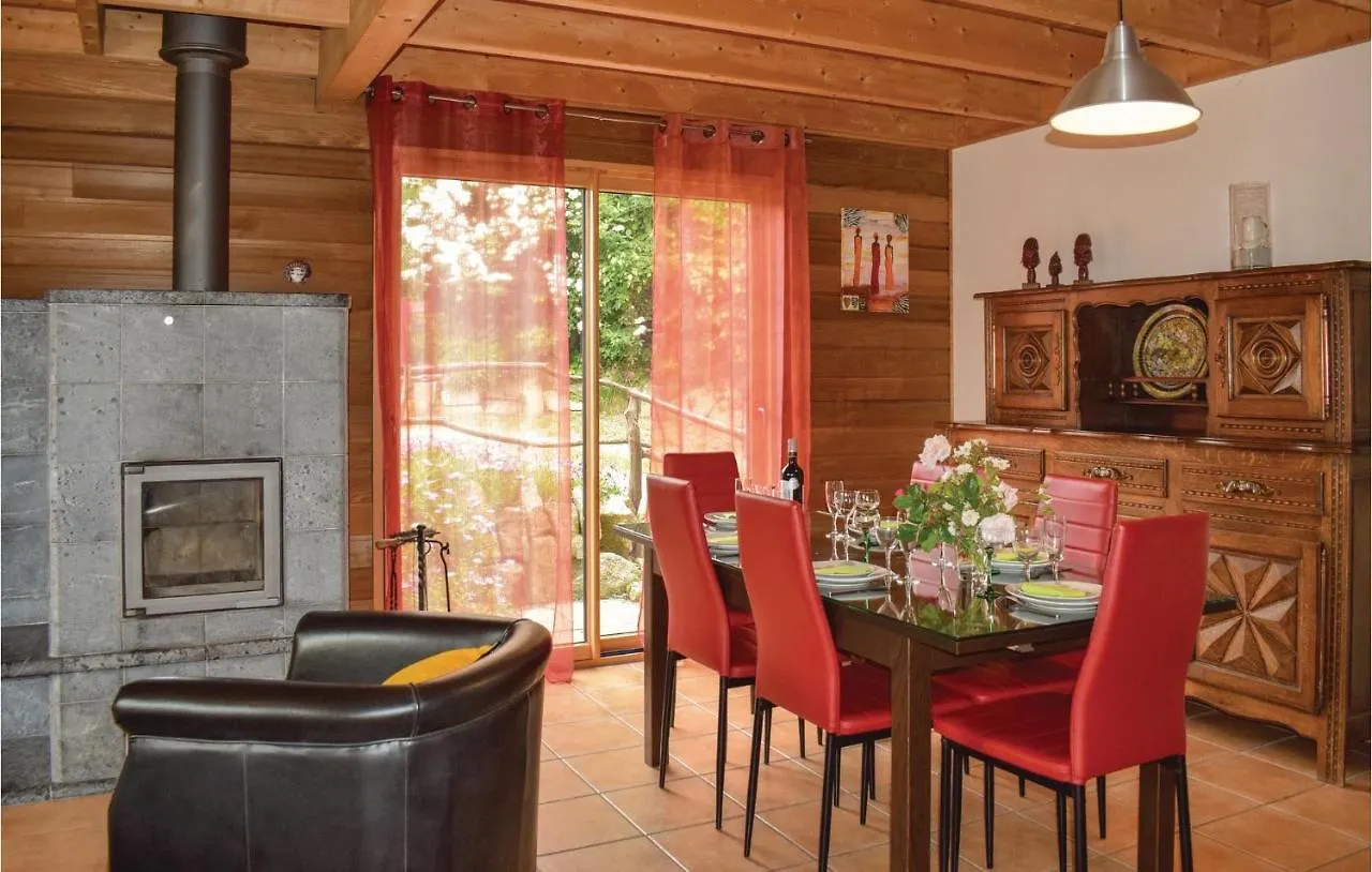 Nice Home In Plouneour-Trez With Sauna