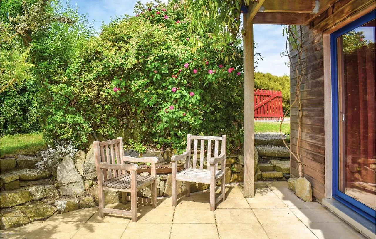 Nice Home In Plouneour-Trez With Sauna