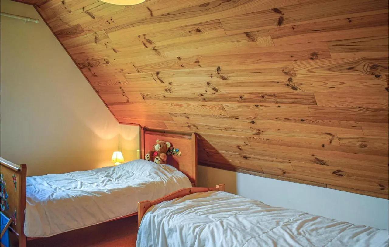 Nice Home In Plouneour-Trez With Sauna 0*,  Франция