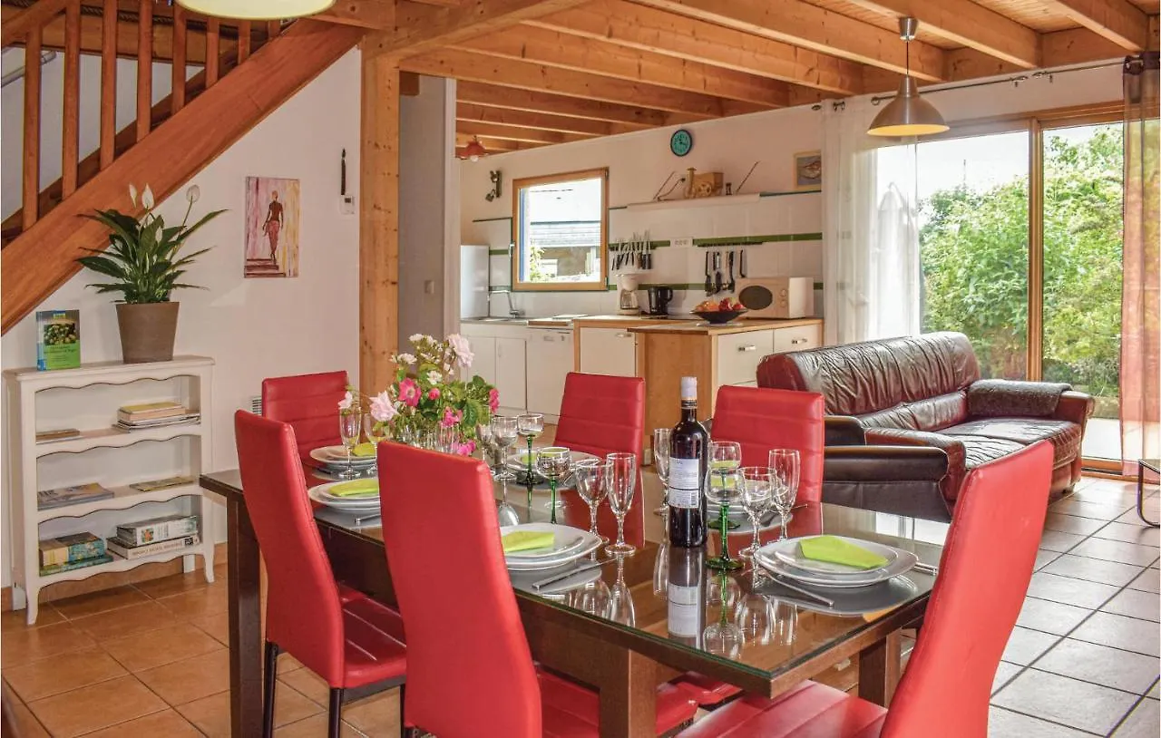 Nice Home In Plouneour-Trez With Sauna