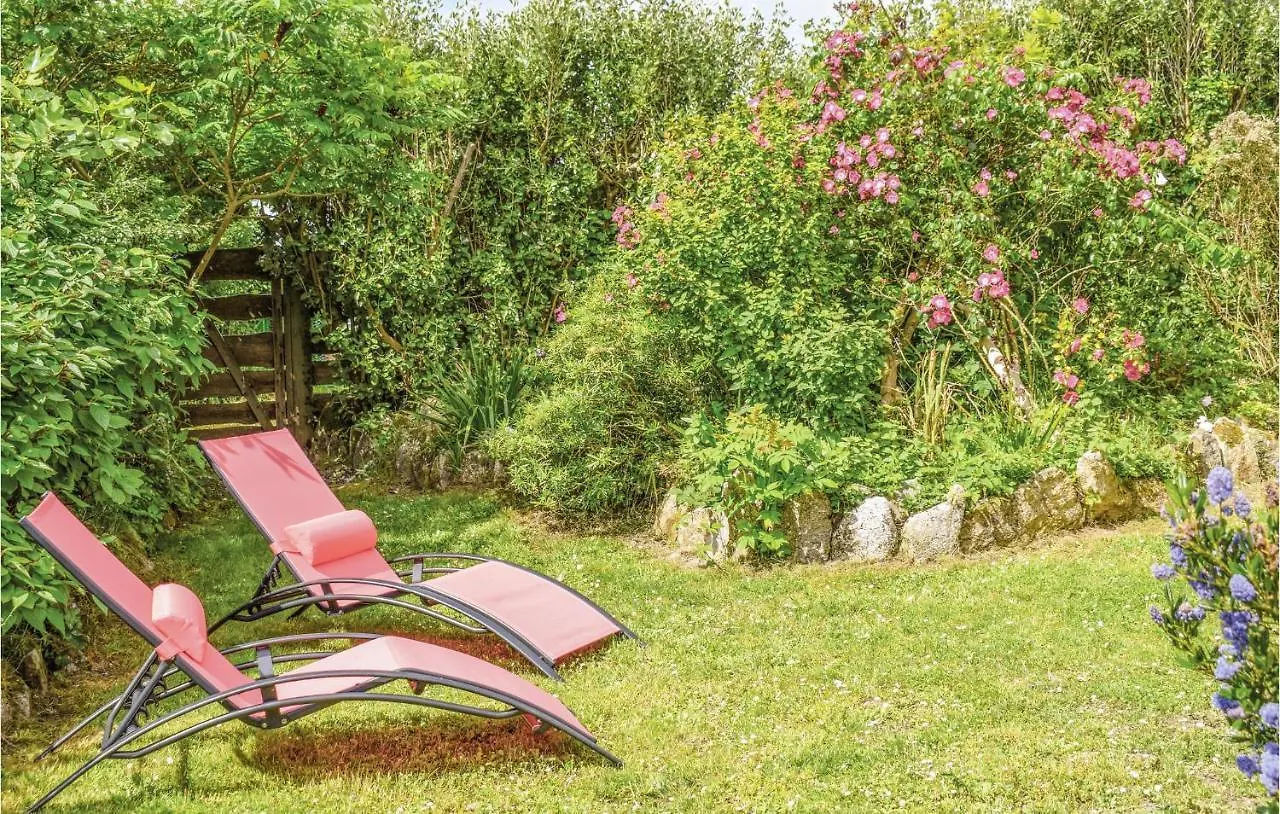 Nice Home In Plouneour-Trez With Sauna 0*,  Франция
